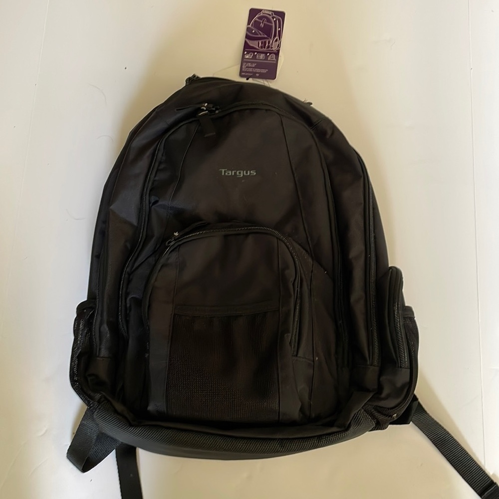 Targus black backpack 13.6 x 8.66 x 18.31 NEW with tags